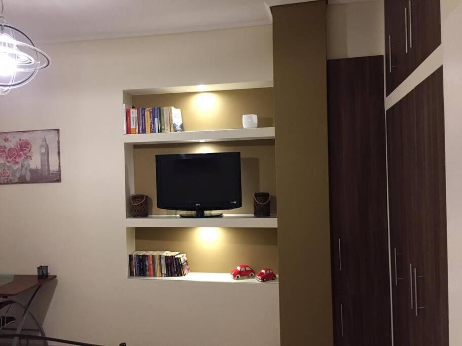 Home In The Heart Of City Афины Экстерьер фото
